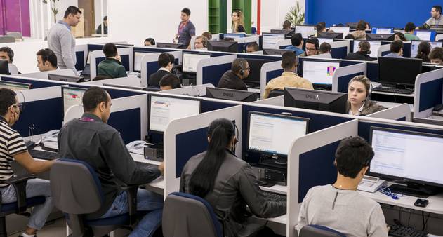 Empresa de telemarketing está com 630 vagas de emprego presencial